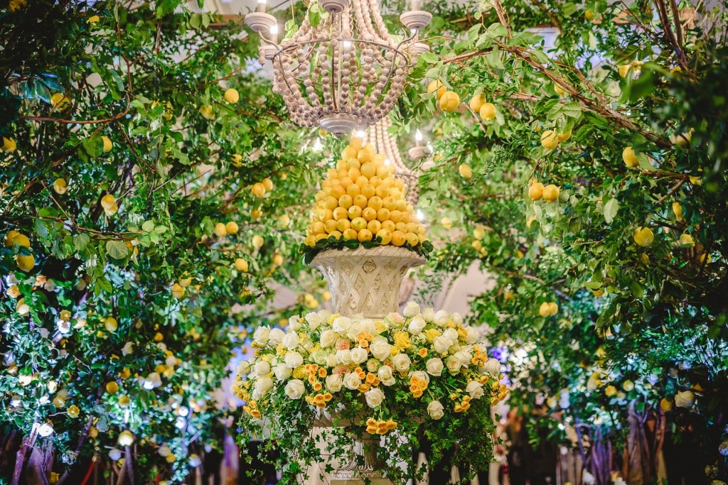 Wedding Trends from the 2016 Wedluxe Show - Flower sculptures