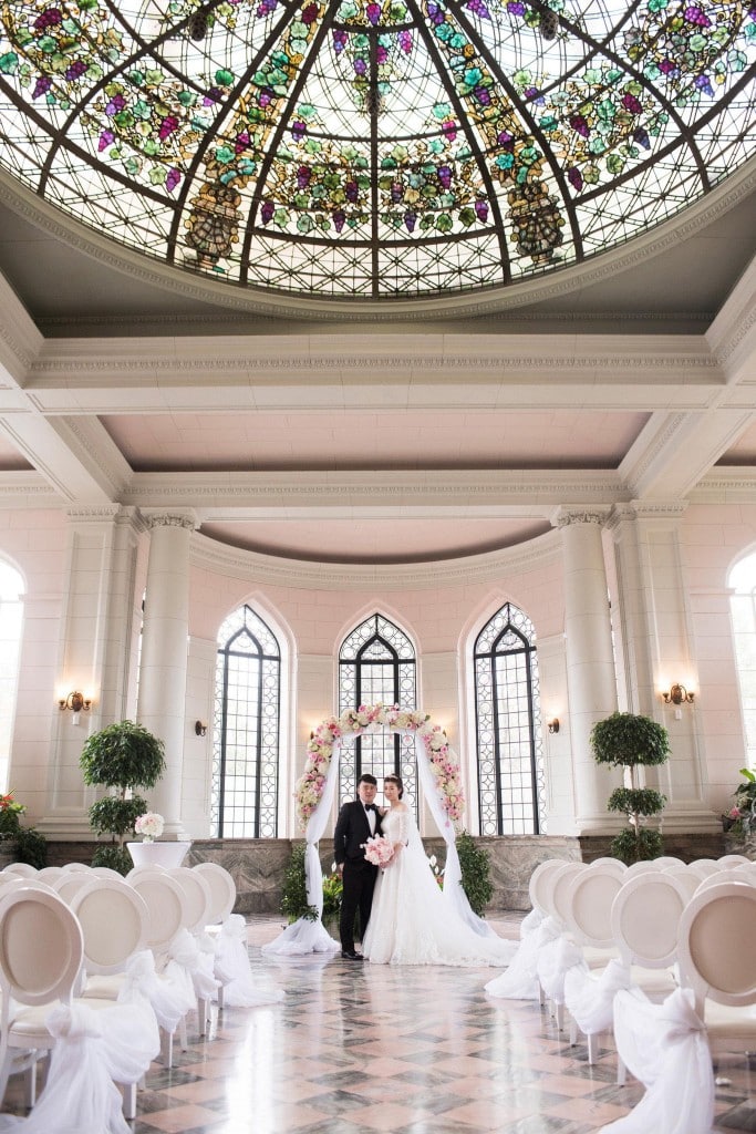 Classic Beauty Wedding at Casa Loma and Shangri-La Hotel Toronto. See more at www.rebeccachan.ca