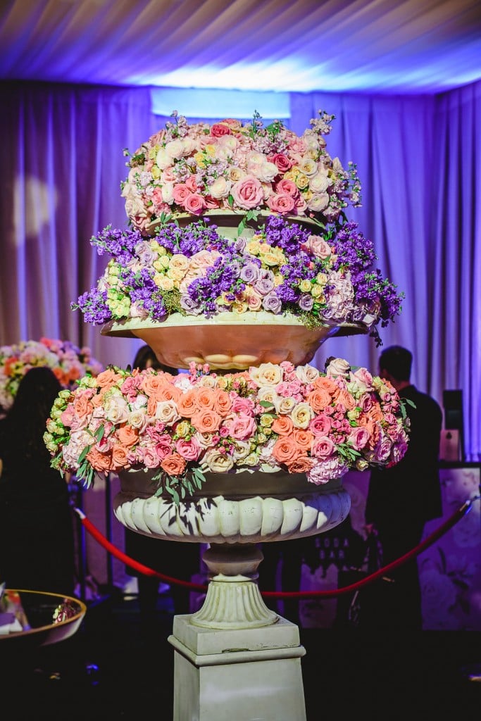 Wedding Trends from the 2016 Wedluxe Show - Flower sculptures