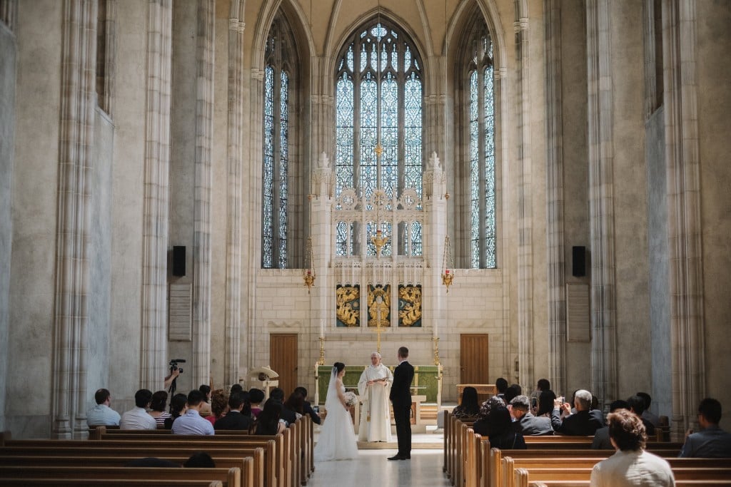 Whimsical wedding at Toronto Board of Trade and Trinity Chapel