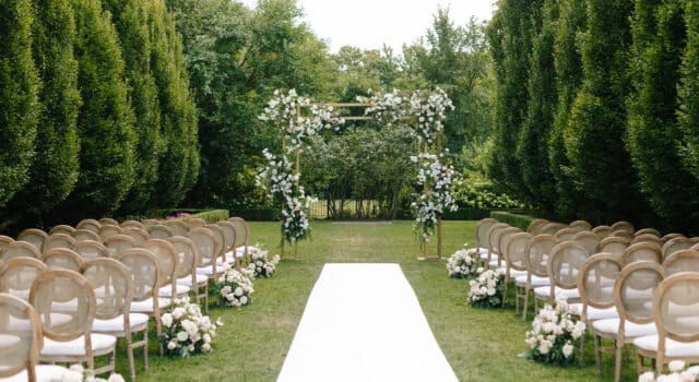 Classic Graydon Hall Manor garden wedding ceremony