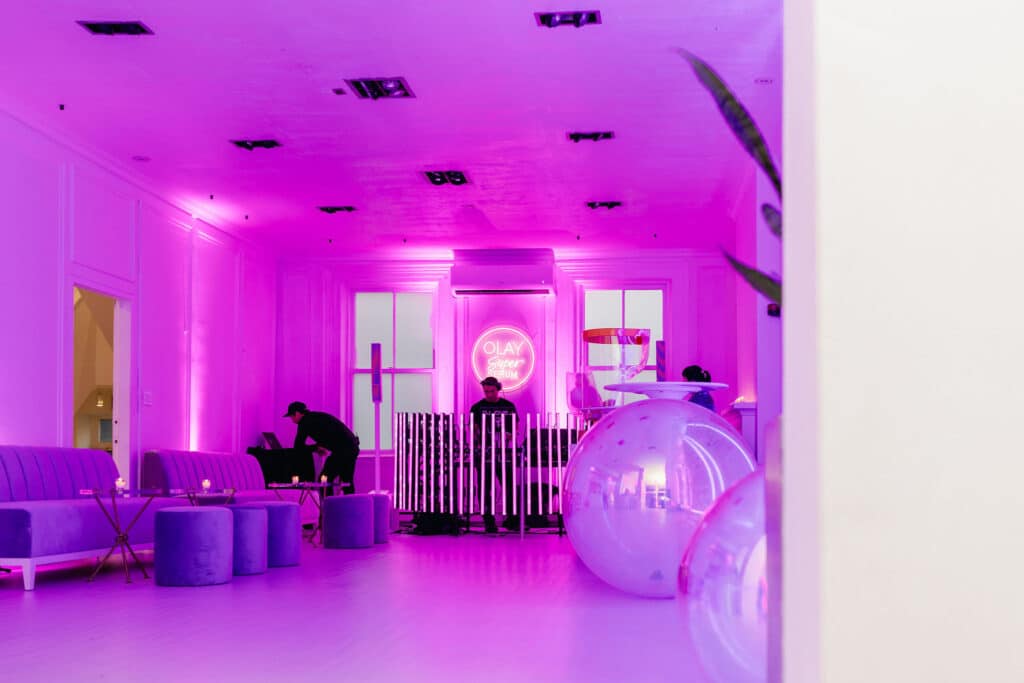 Toronto event designer - Olay Super Serum media launch party glow bar